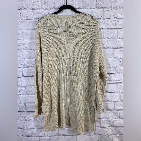 Universal Thread Beige Oversized Knit V-Neck Sweater - Size XL - Picture 7 of 8